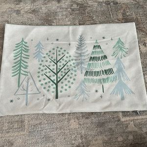 Decocrated Winter Tree Pillowcase